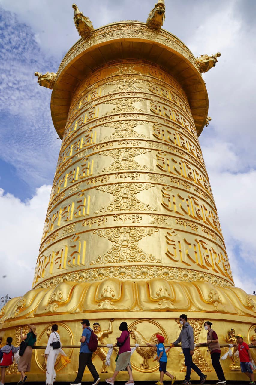 Giới thiệu trải nghiệm đi Kora (nhiễu tháp) và xoay kinh luân tại Samten Hills Đà Lạt.